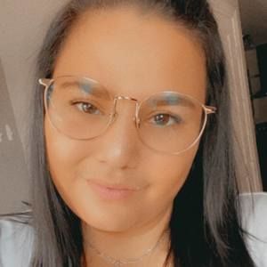 Meet your Posher, Pamela